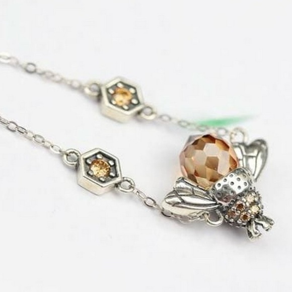 “Amber Abdomen Queen Bee” Faceted Tomenta Bumblebee Honeybee Honeycomb Bracelet - Picture 2 of 13